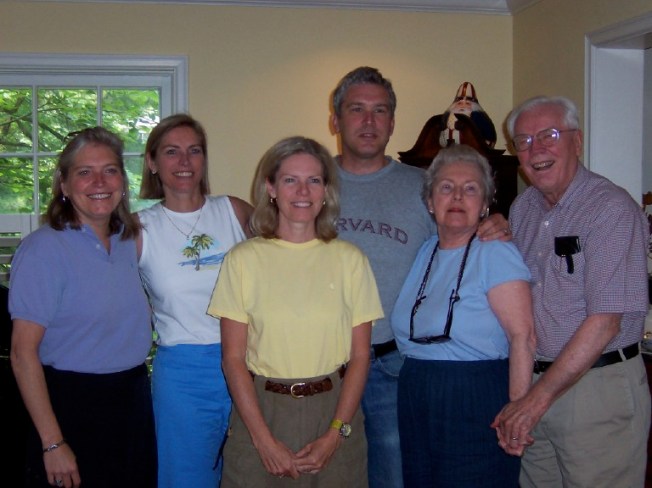 Julie, nan, lisa, tim, mom and dad